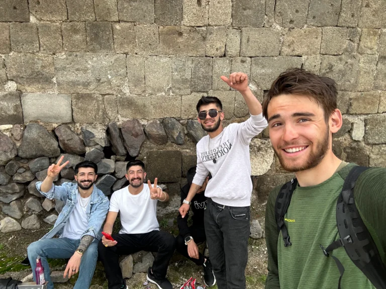 84b9a757 5525 4440 9088 fb34f4dc0d0f