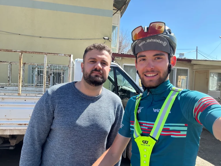 d6e031fe e6b0 4dad 93a0 b94e9aafa6b8